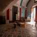 Linstallazione a inizio secolo era alloggiata in unintera ala del piano terra del Caleno, occupando anche parte della cappella. Questa chiesetta, aperta ogni giorno dalle 9 alle 16,  frequentata oggi da anziane del quartiere, che qui vengono a pregare in silenzio (foto di Antonio Caradonna)